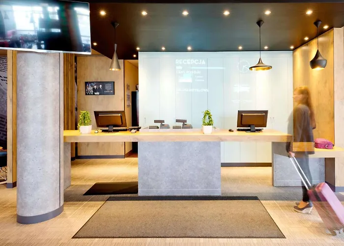 Готель Ibis Warszawa Ostrobramska